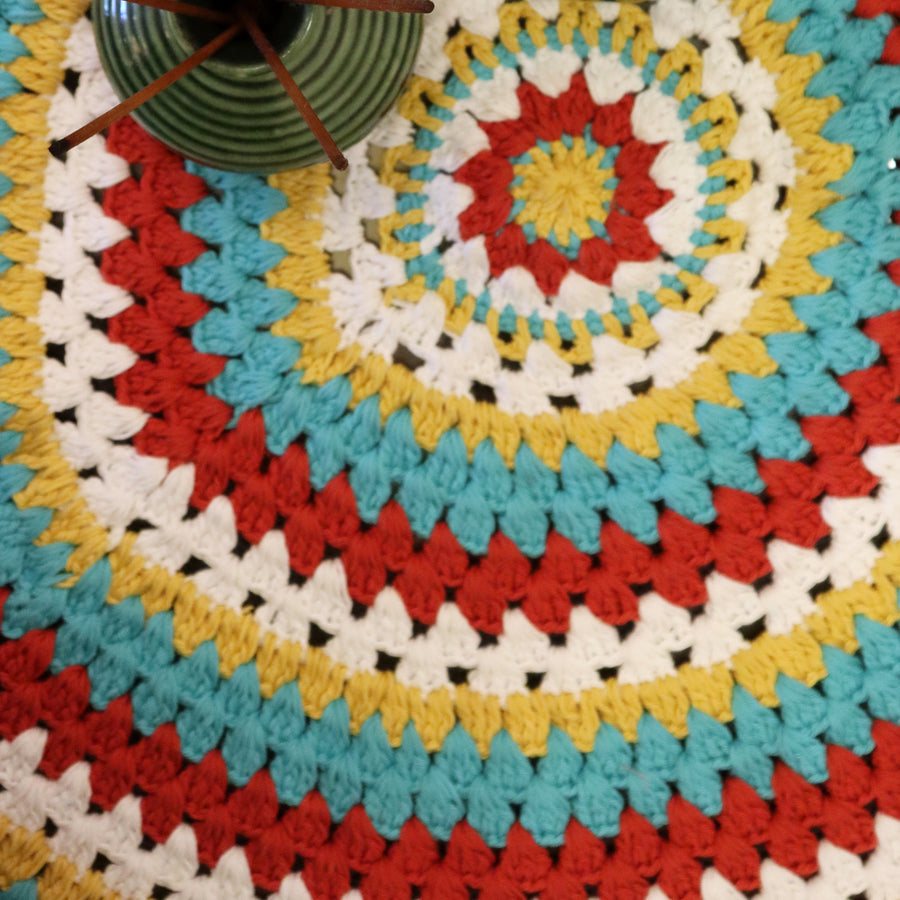 Round Table Crochet Mat 02