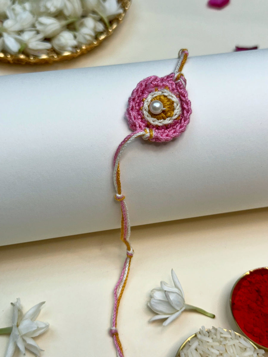 All circles pink rakhi