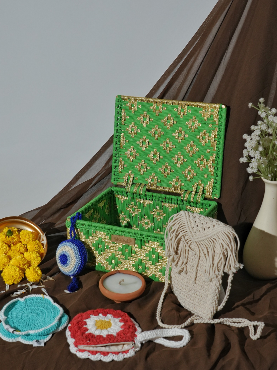 Bright Green Itihasikala Gift Box