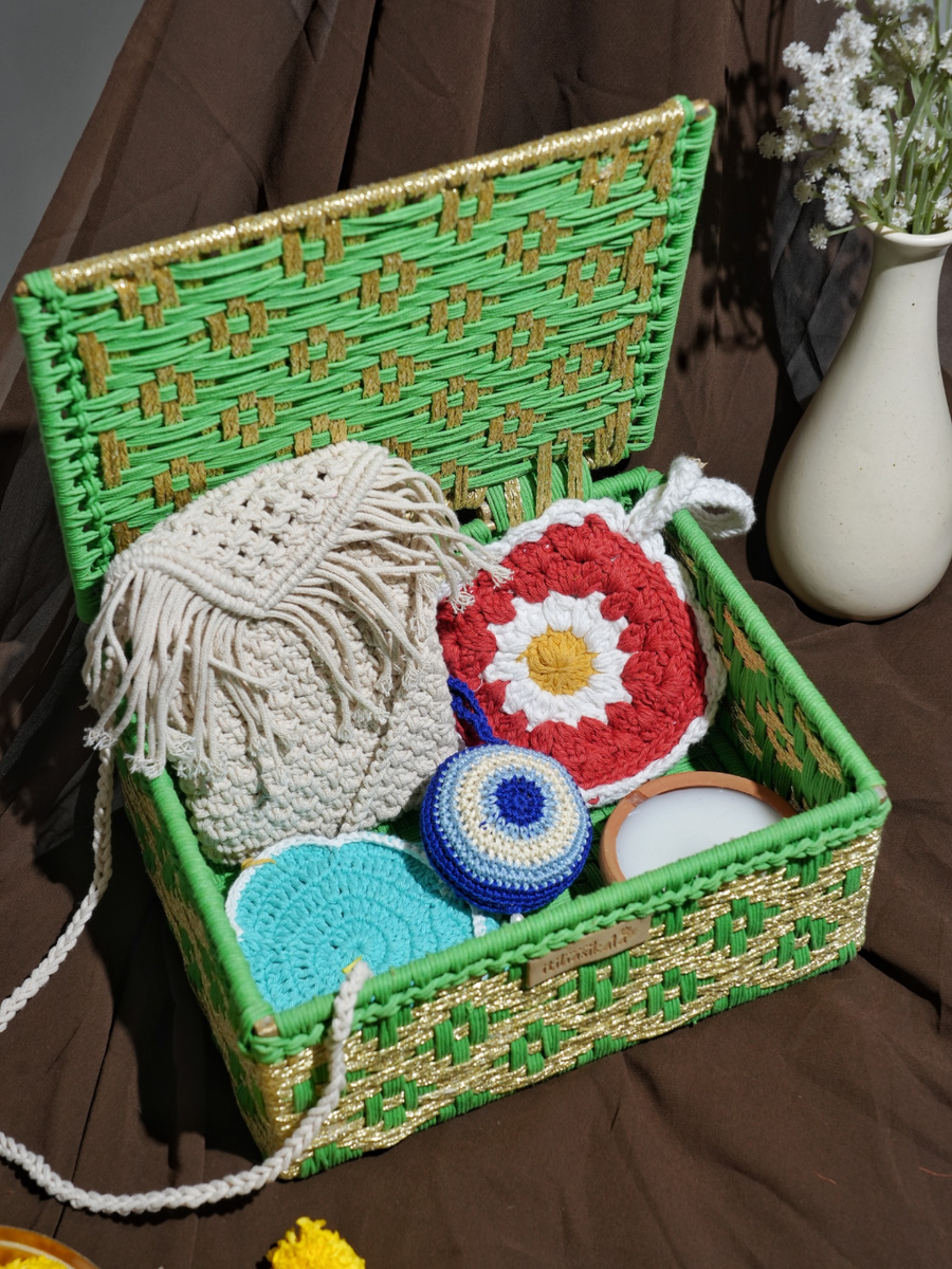 Bright Green Itihasikala Gift Box