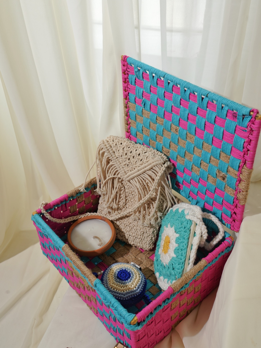 The multicoloured Gift hamper box
