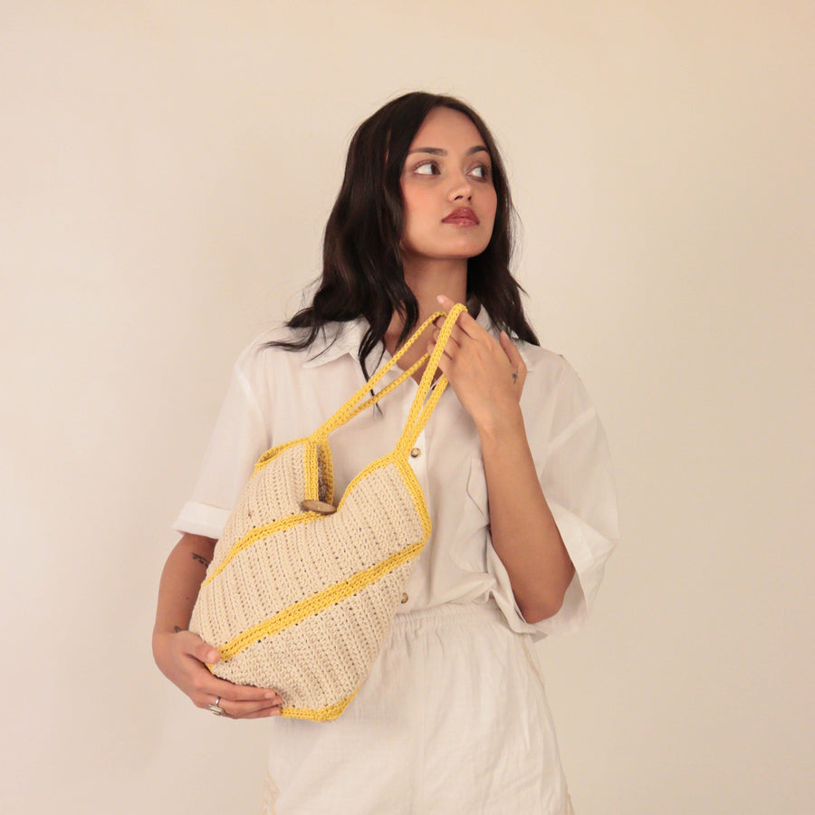 White Bucket Crochet Shoulder Bag