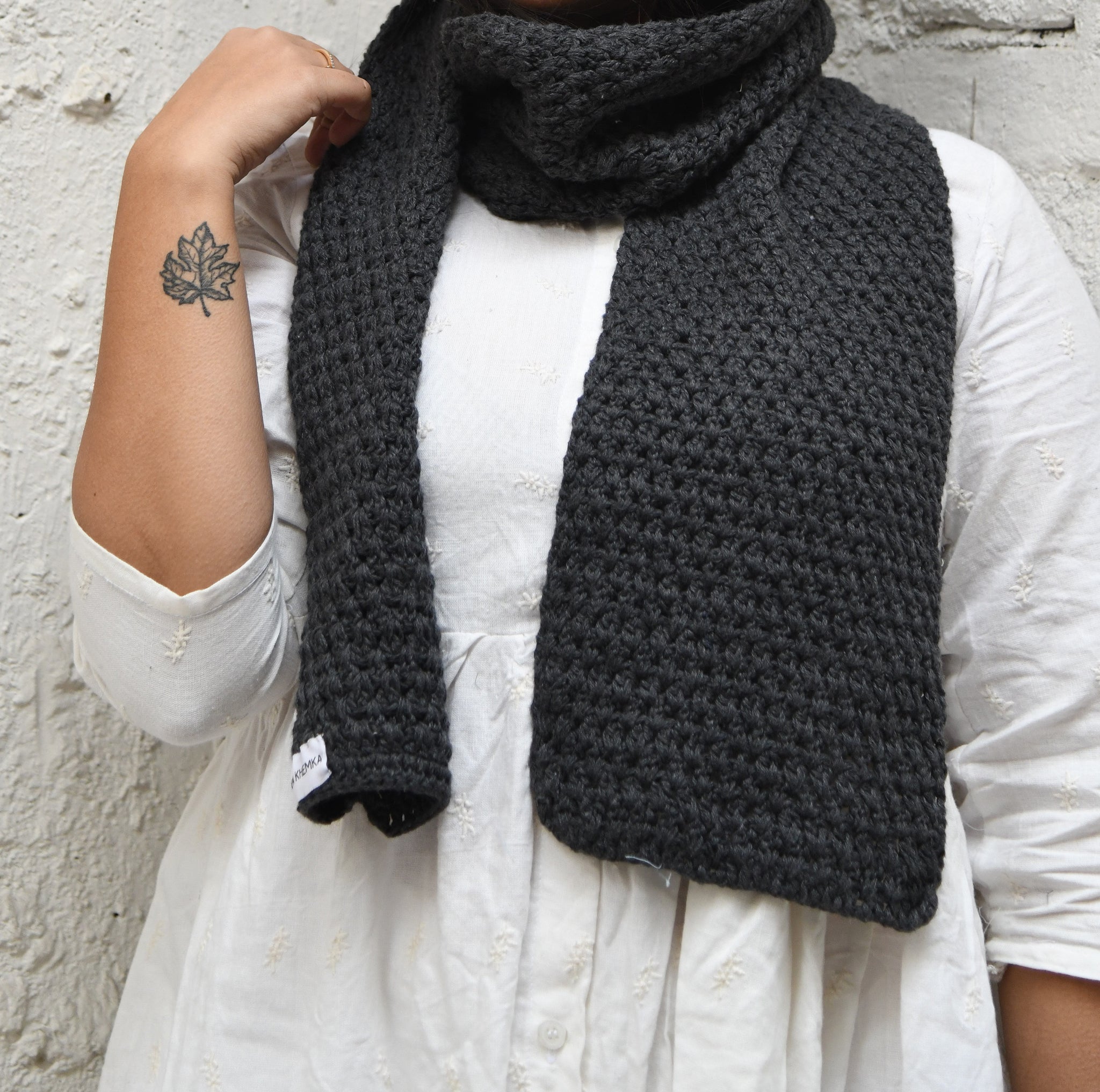 Cotton Crochet Muffler – Itihasikala - Main Image