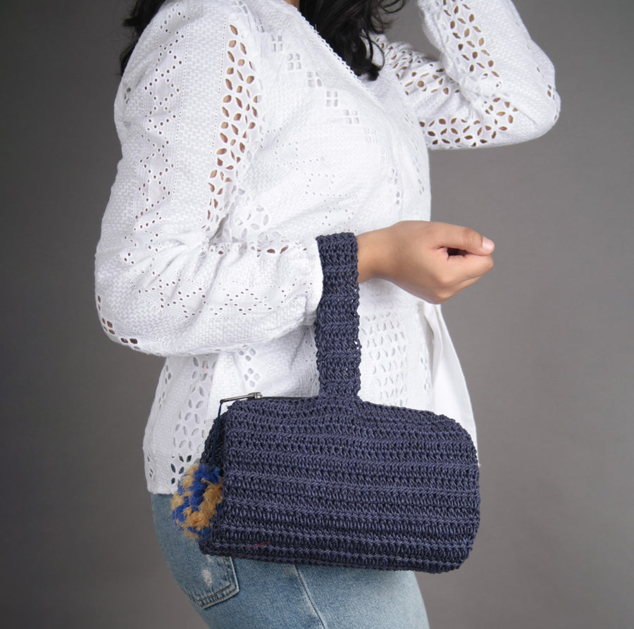 Duffel Crochet Hand Pouch