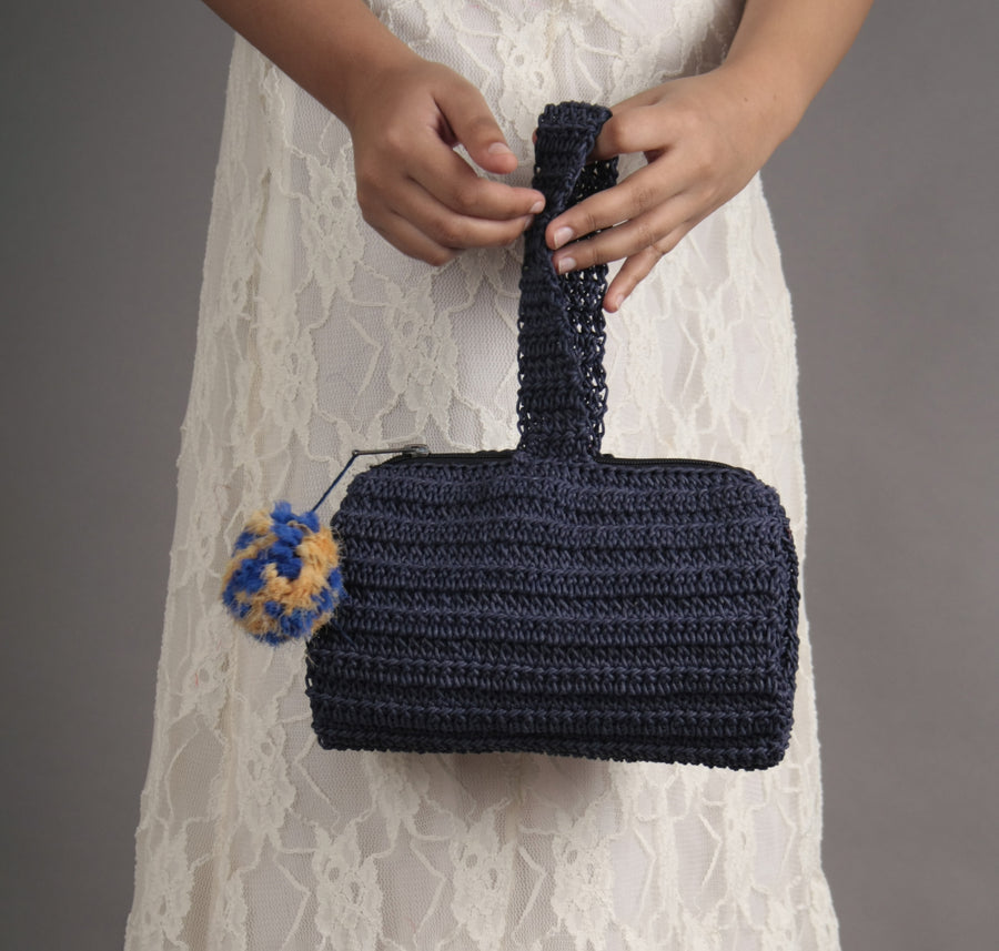 Duffel Crochet Hand Pouch