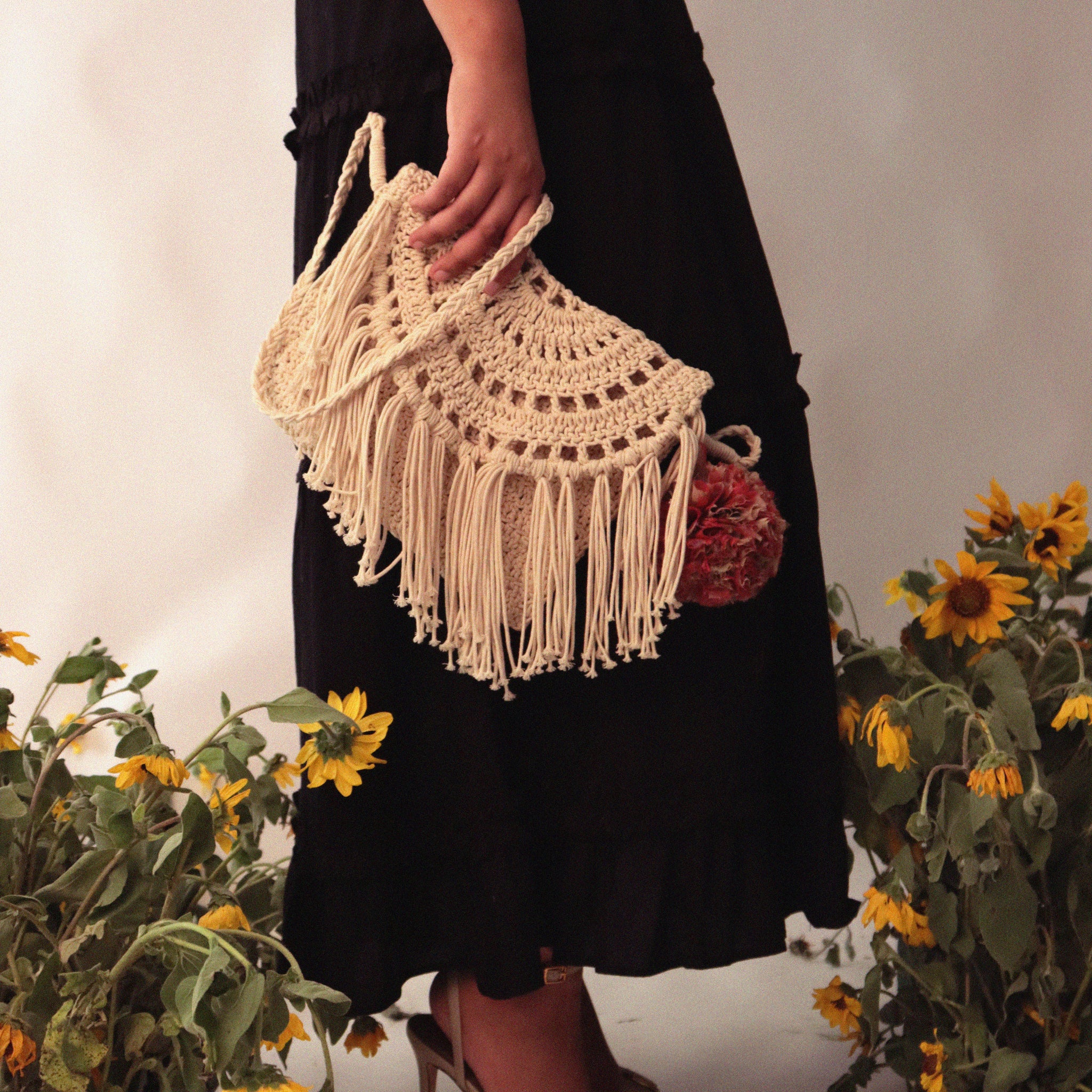 Crochet Beach Sling Bag – Itihasikala - Main Image
