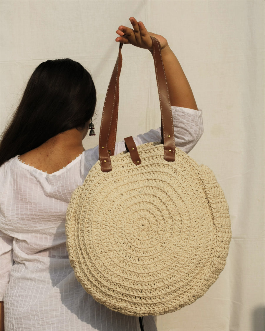 United urbane Crochet Shoulder Bag