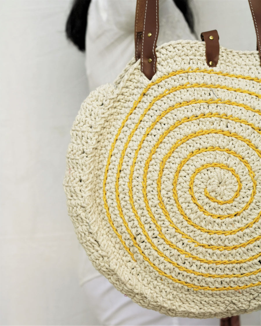 United urbane Crochet Shoulder Bag